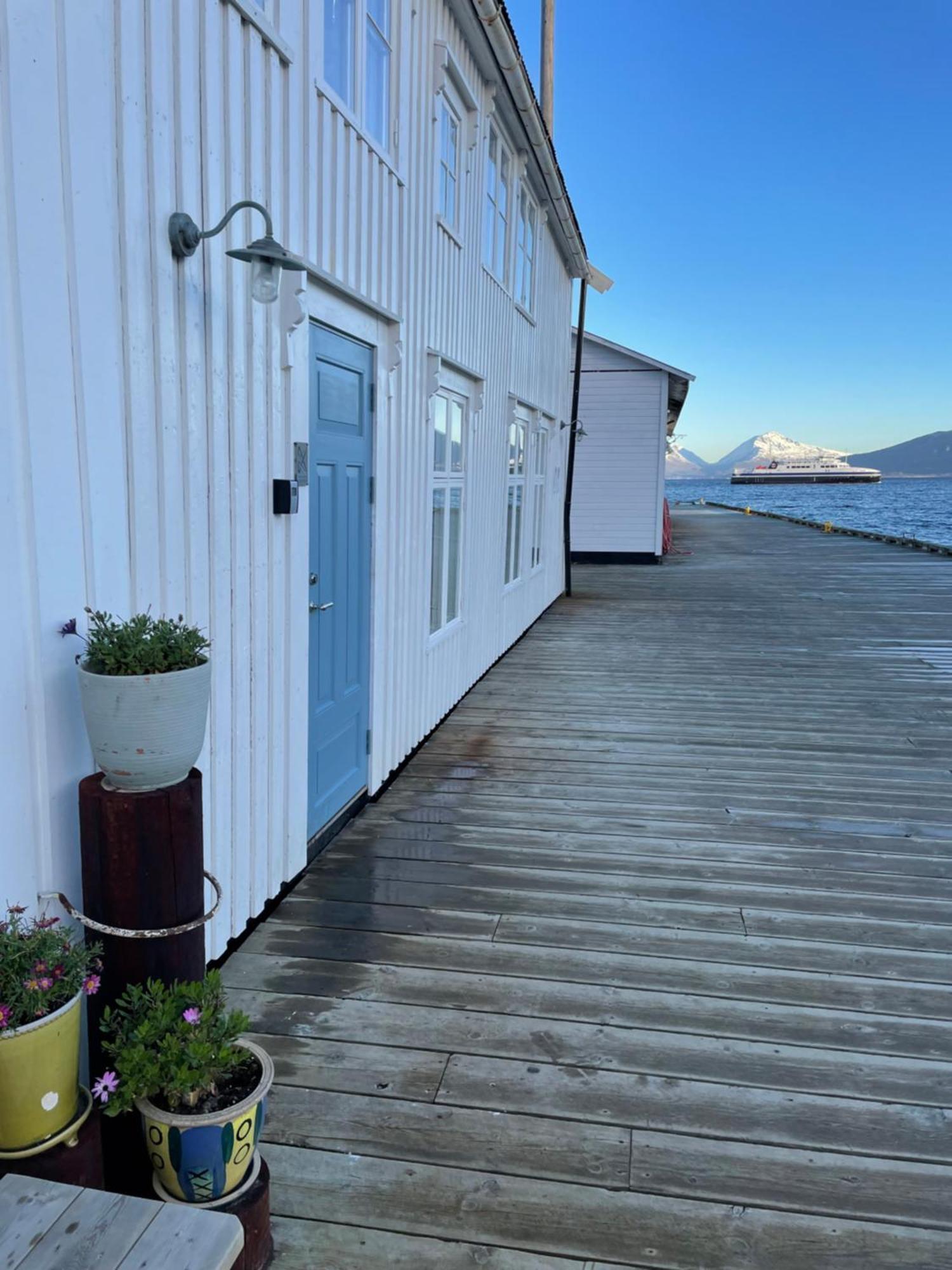 1. Etg I Dampskipsbrygga, Lodingen Havn Extérieur photo